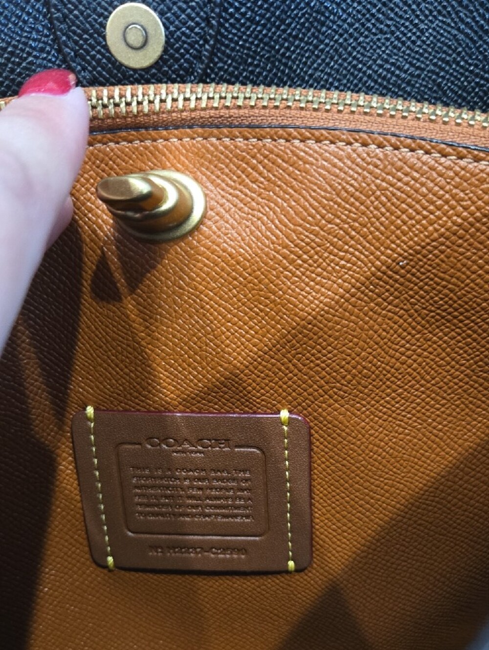 Coach Pebbled Leather Shoulder Bag in Taupe with Gold Turnlock - Picture 6 of 12